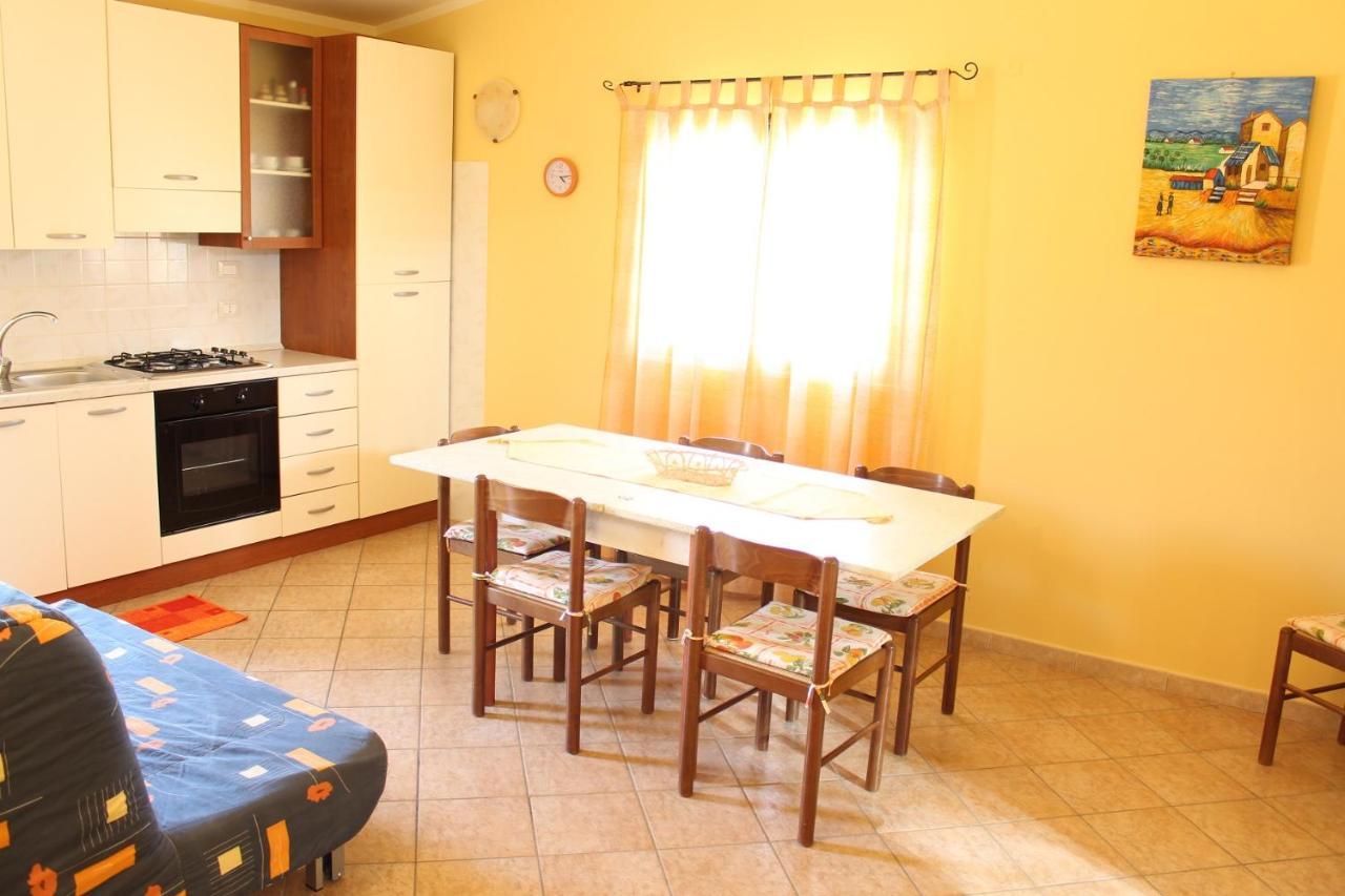 Rosy'S Apartments Trappeto  Bagian luar foto