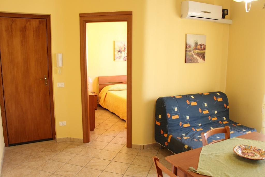 Rosy'S Apartments Trappeto  Bagian luar foto