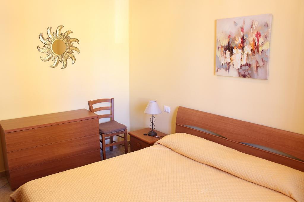 Rosy'S Apartments Trappeto  Bagian luar foto