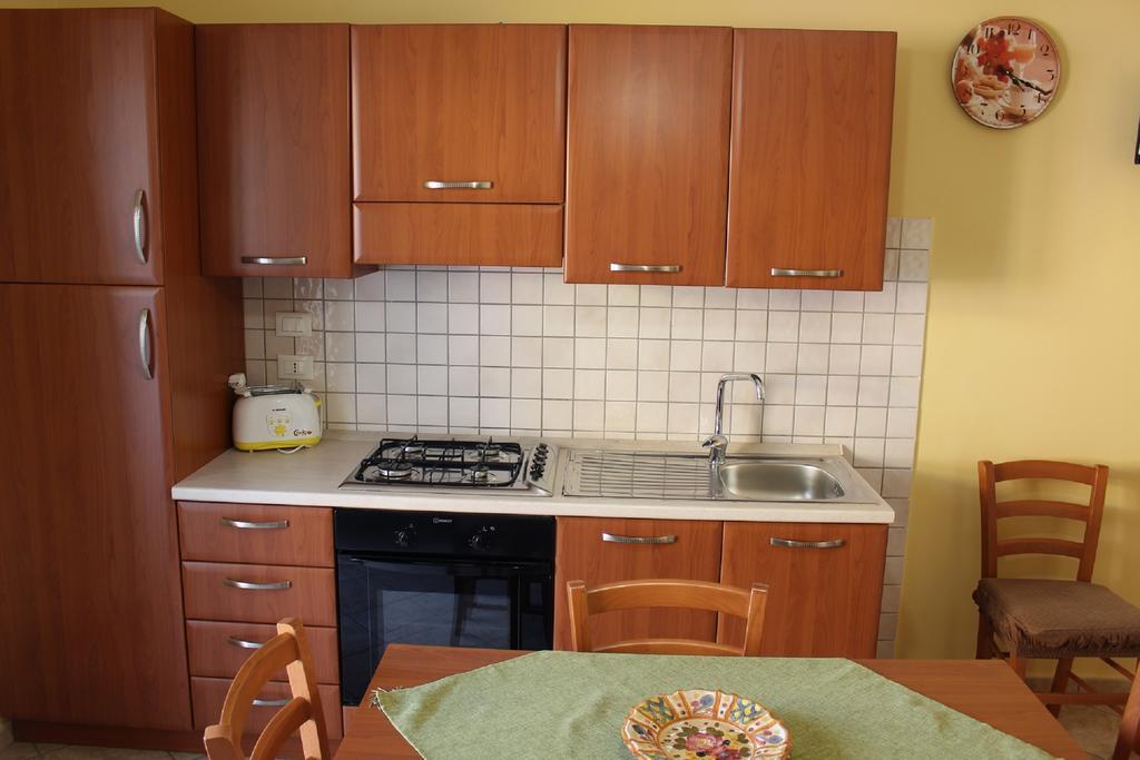 Rosy'S Apartments Trappeto  Bagian luar foto