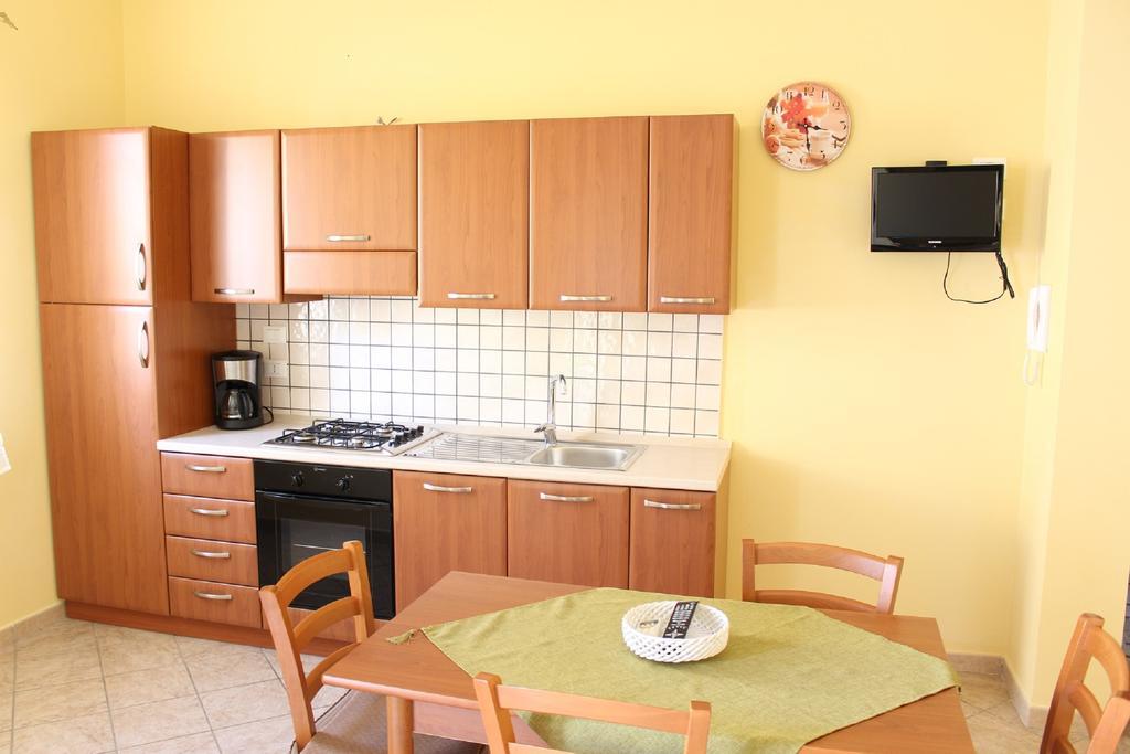 Rosy'S Apartments Trappeto  Bagian luar foto