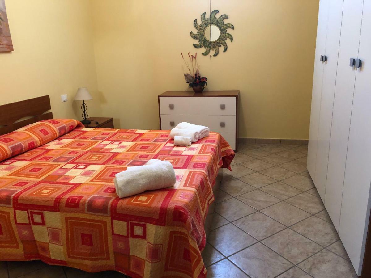 Rosy'S Apartments Trappeto  Bagian luar foto